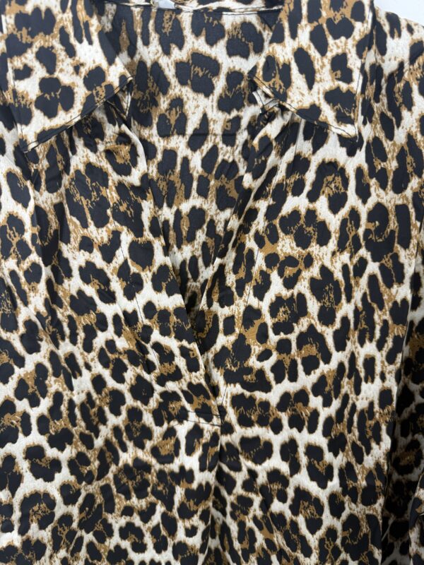 Blusa Leopardset